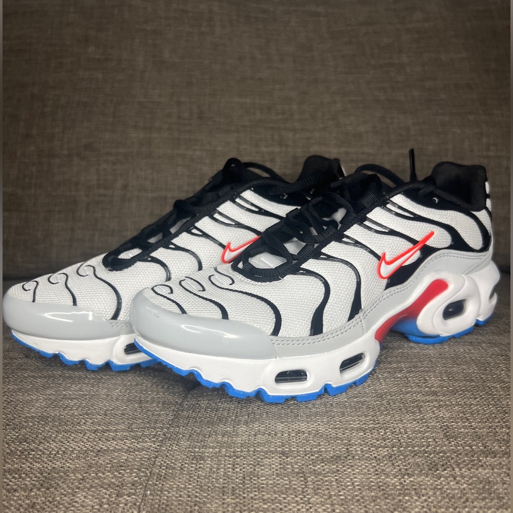 Nike Air Max Plus GS Youth White Athletic Shoes CD0609-109 Sz 5Y / WMNS 6.5